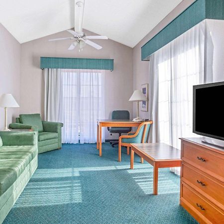 La Quinta Inn By Wyndham Reno Exterior photo